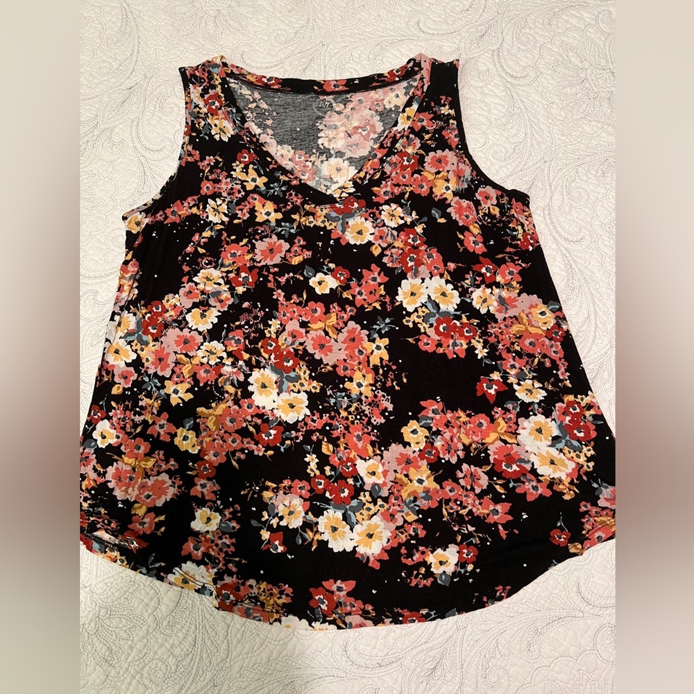 Maurices floral v neck tank